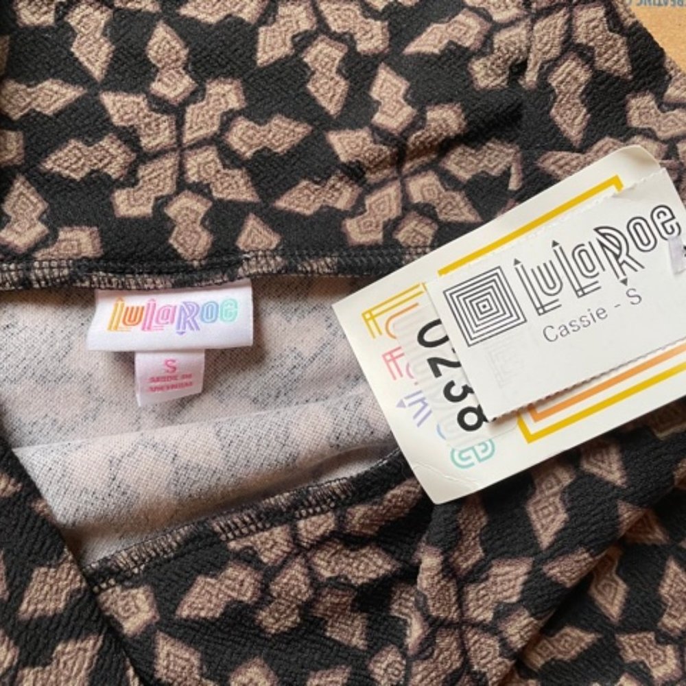 LuLaRoe Cassie Size S